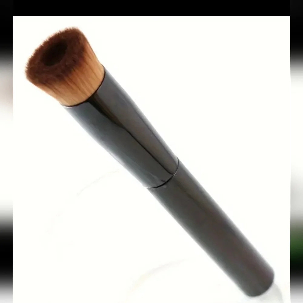 Professional Makeup Foundation Brush - Just The Brush No Foundation